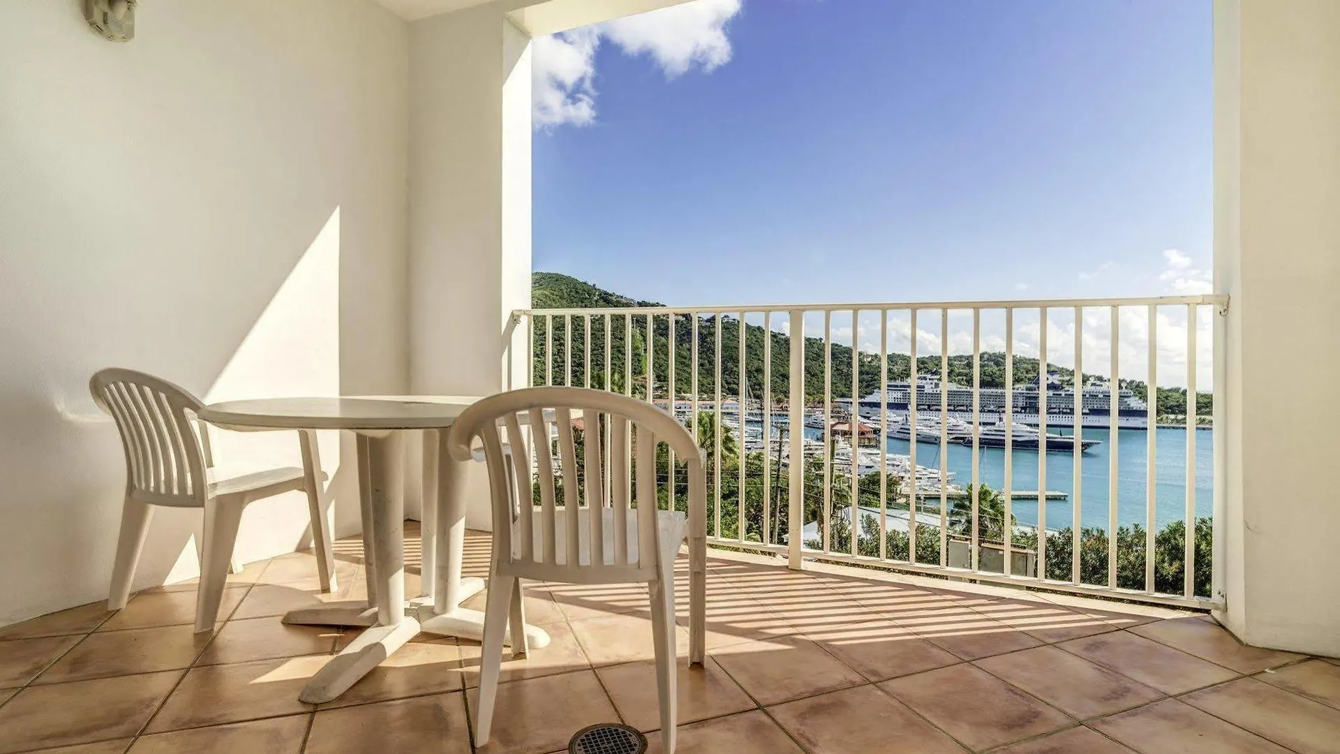 Castle Villas At Bluebeards Carlota Amalia 3*,